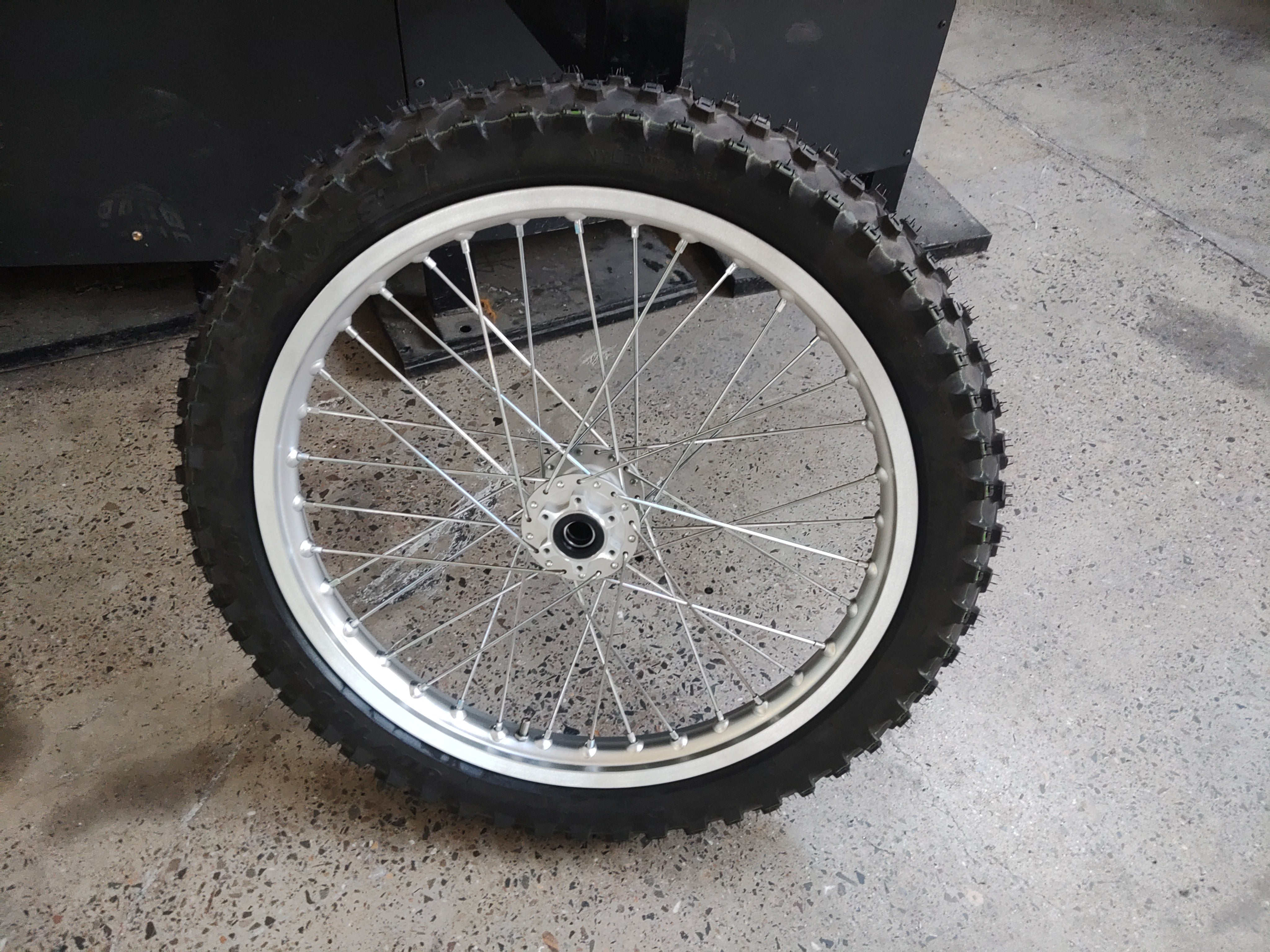 Light Bee Supermoto Wheel Set